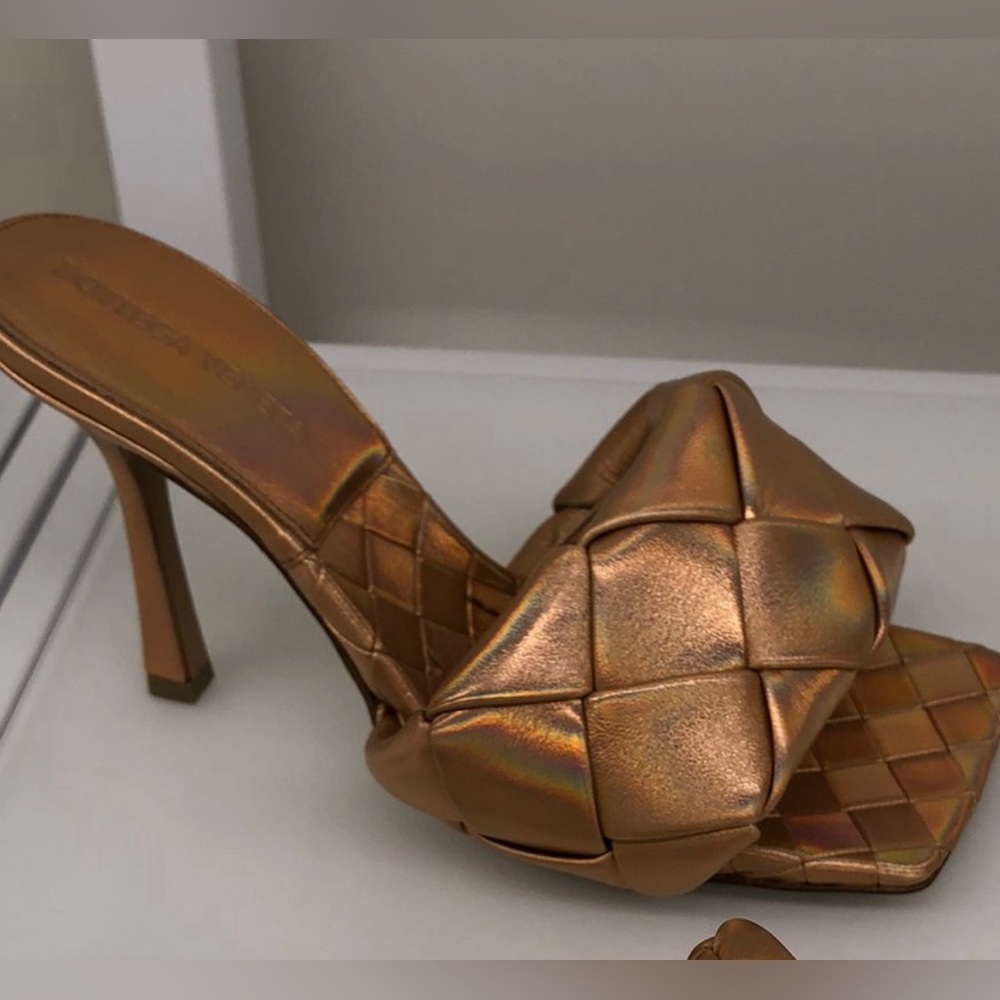 Lido Bottegga Veneta heels sz 41. Us(11) Womens